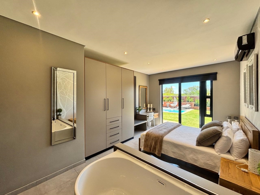 3 Bedroom Property for Sale in Van Der Hoff Park North West